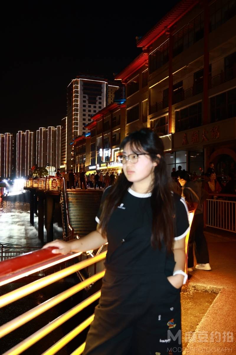 夜景模特