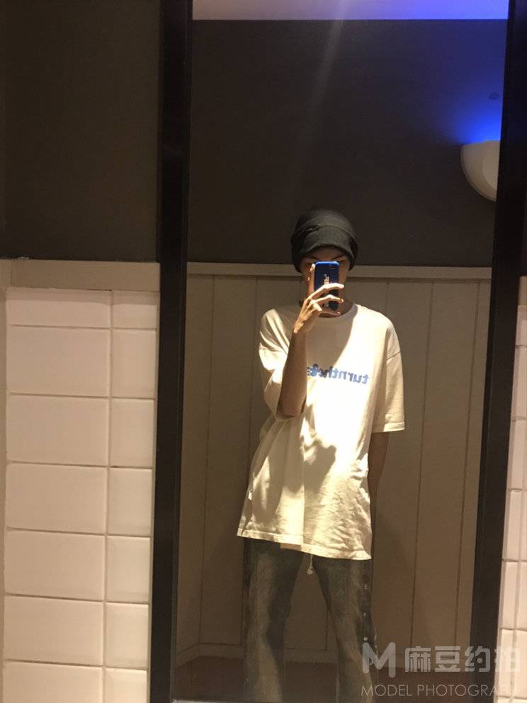 黑白模特