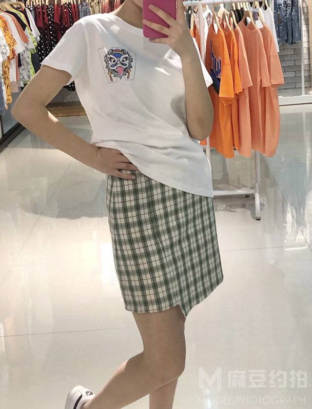 妆容模特