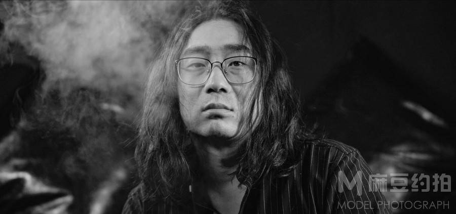 黑白模特