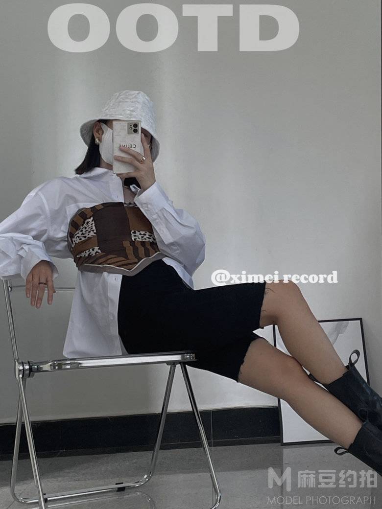 黑白模特