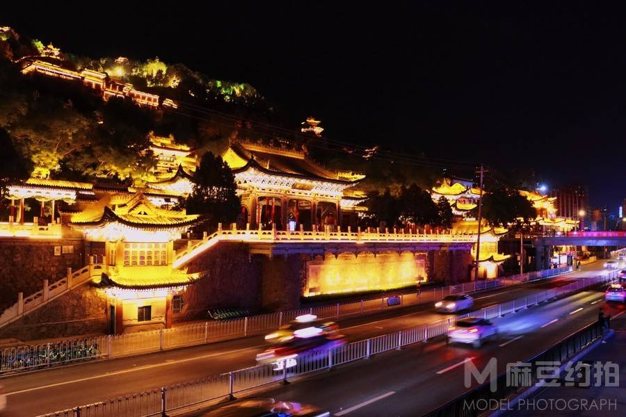 夜景模特
