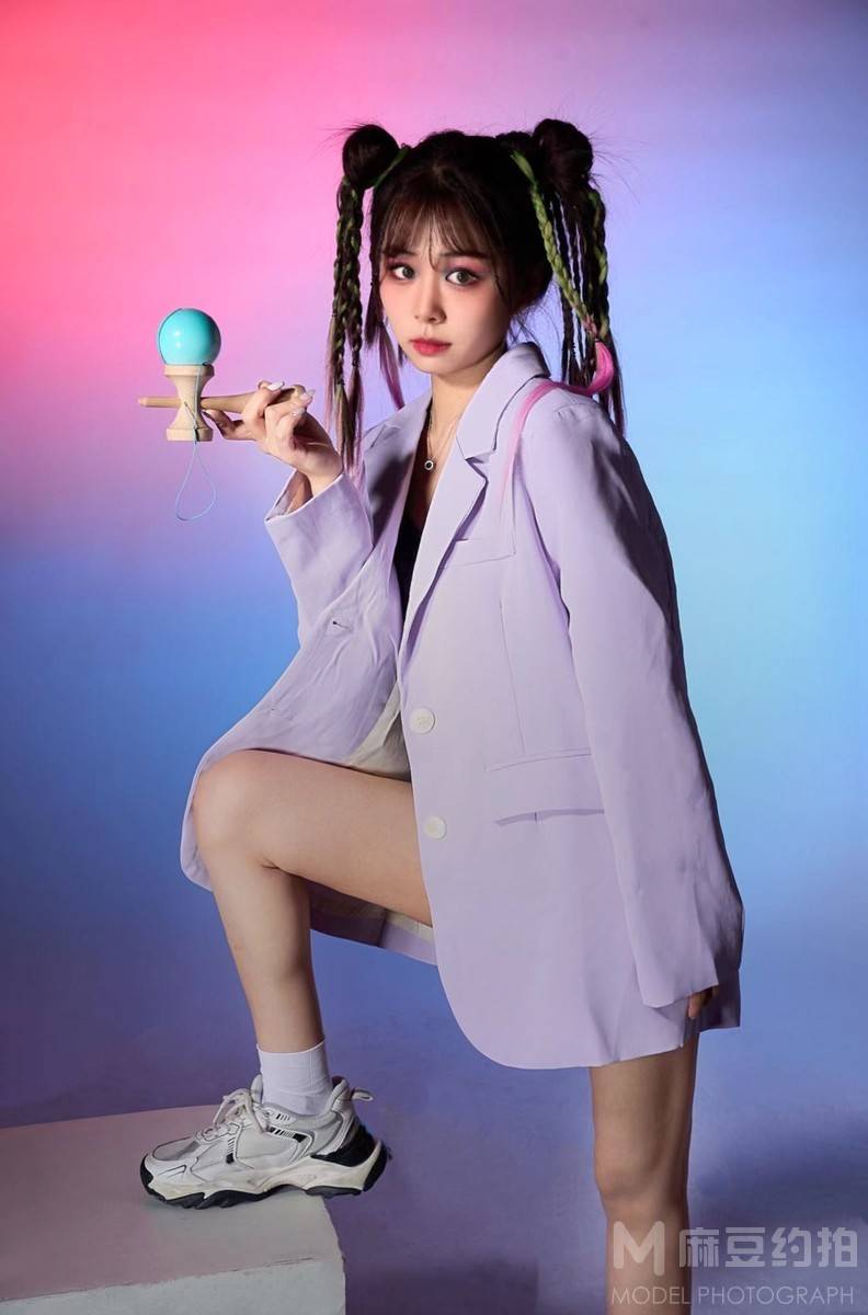 情绪模特