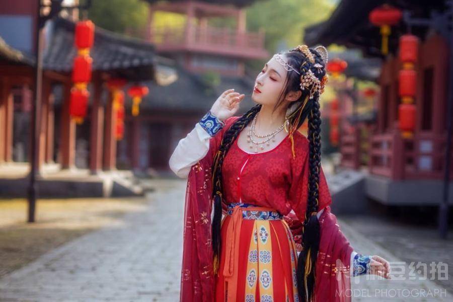 汉服模特