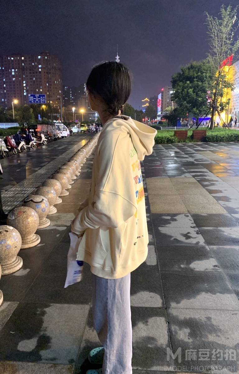 夜景模特