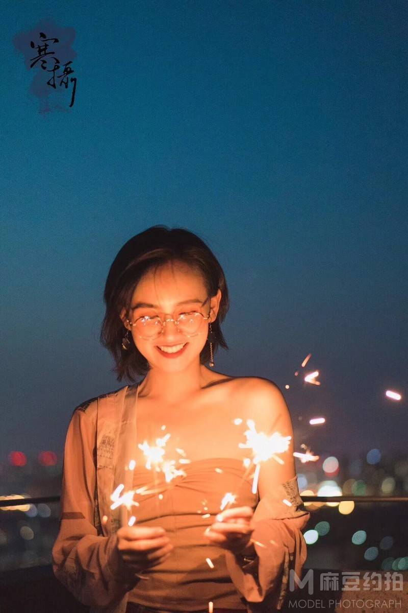 夜景模特