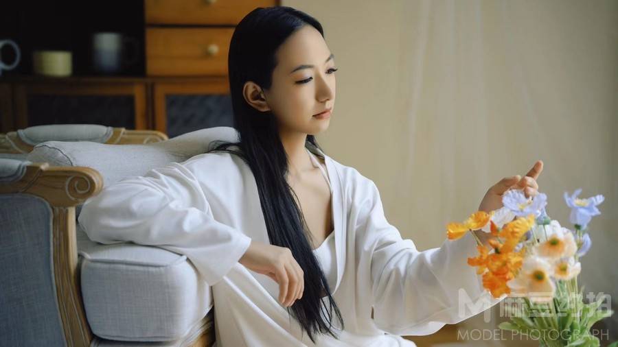 情绪模特