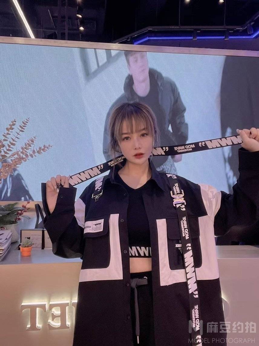 妆容模特