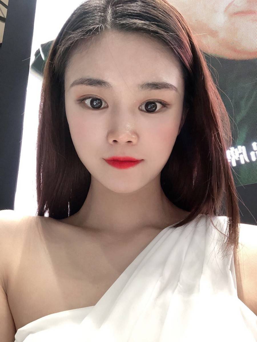 妆容模特