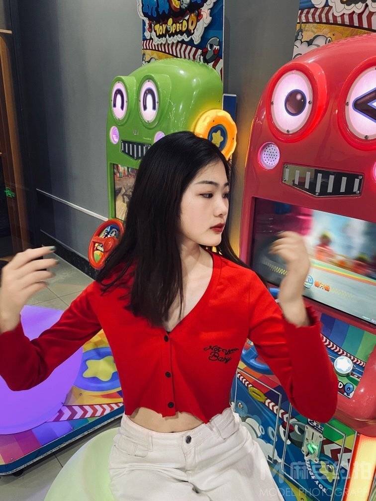 情绪模特