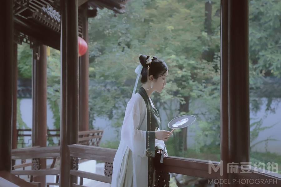 汉服模特