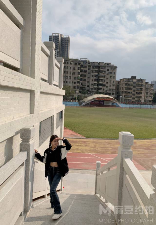 校园模特
