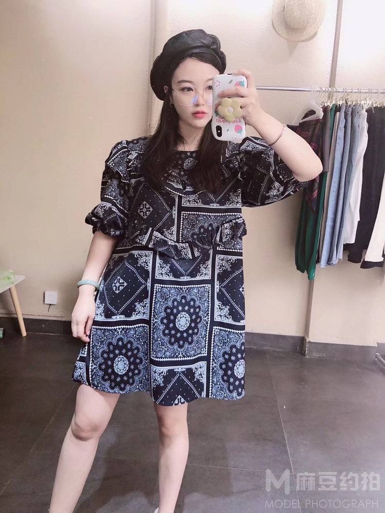 妆容模特