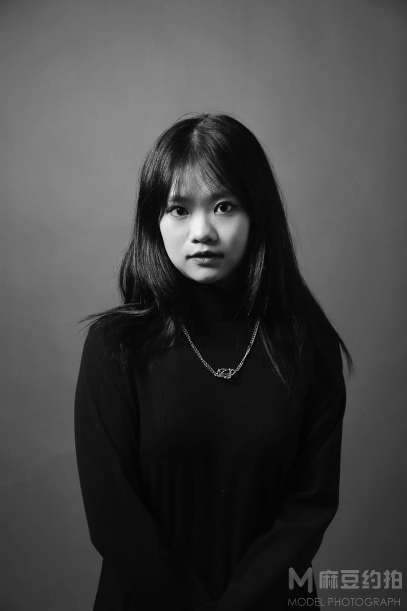 黑白模特