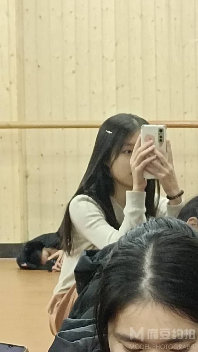 纪实模特