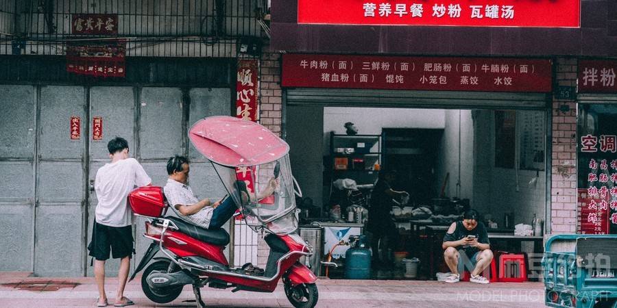 纪实模特
