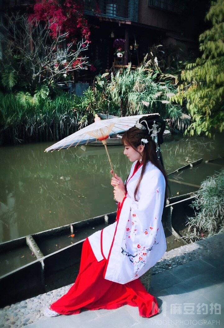 汉服模特