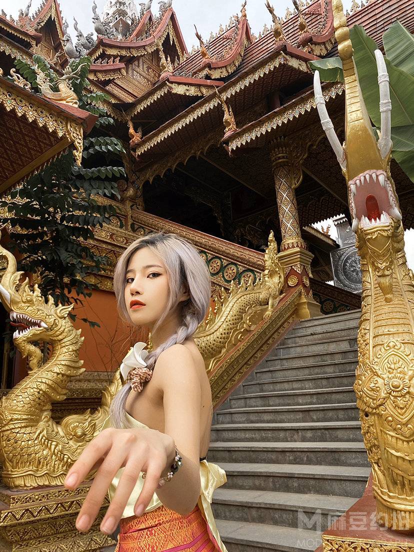 妆容模特