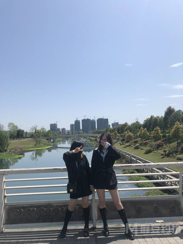 校园模特