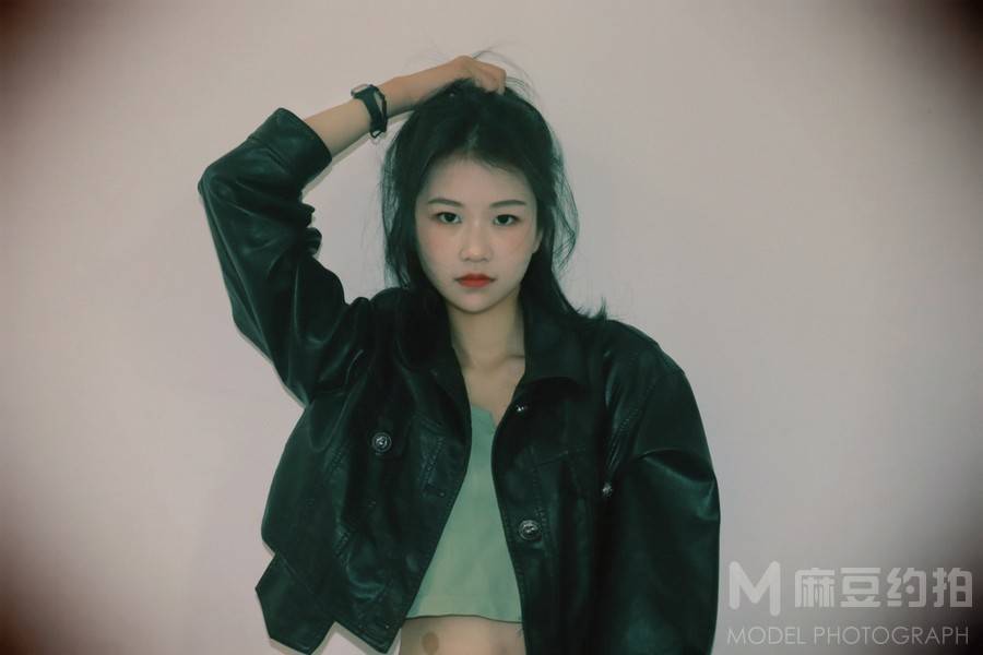 黑白模特