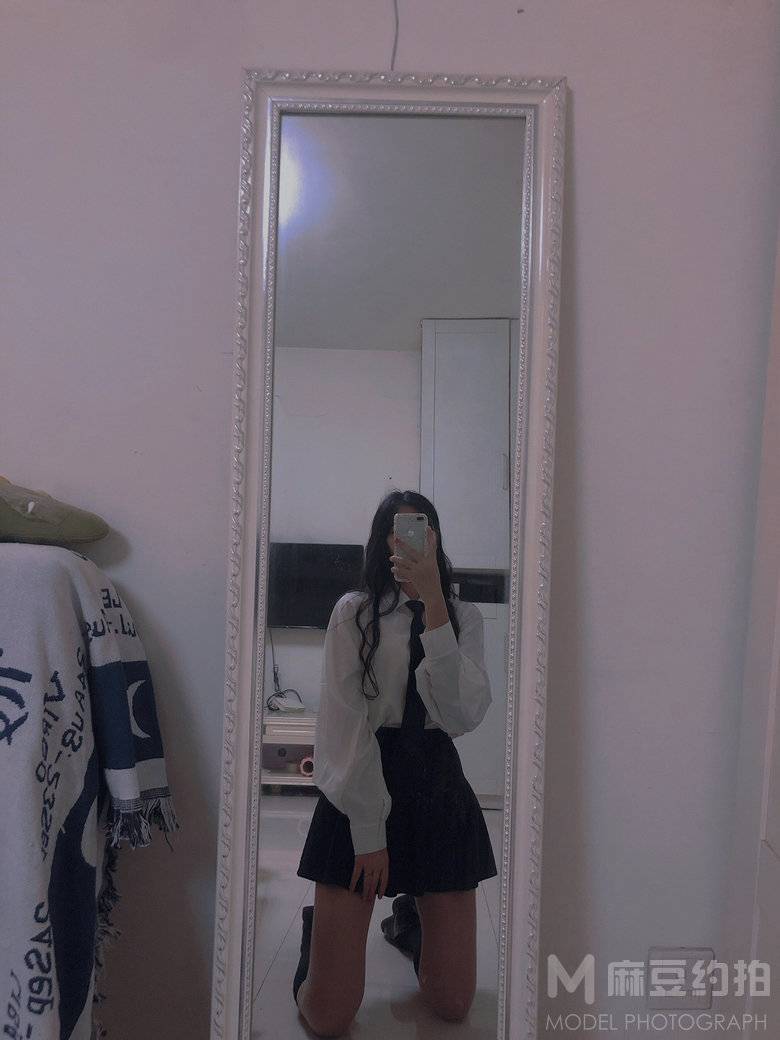 黑白模特