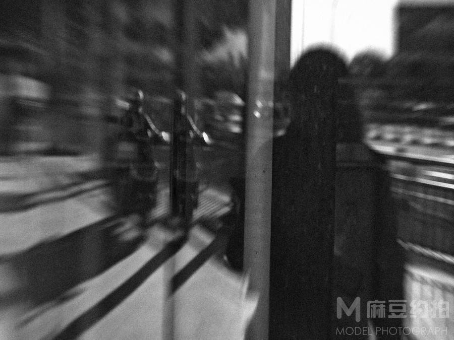 黑白模特