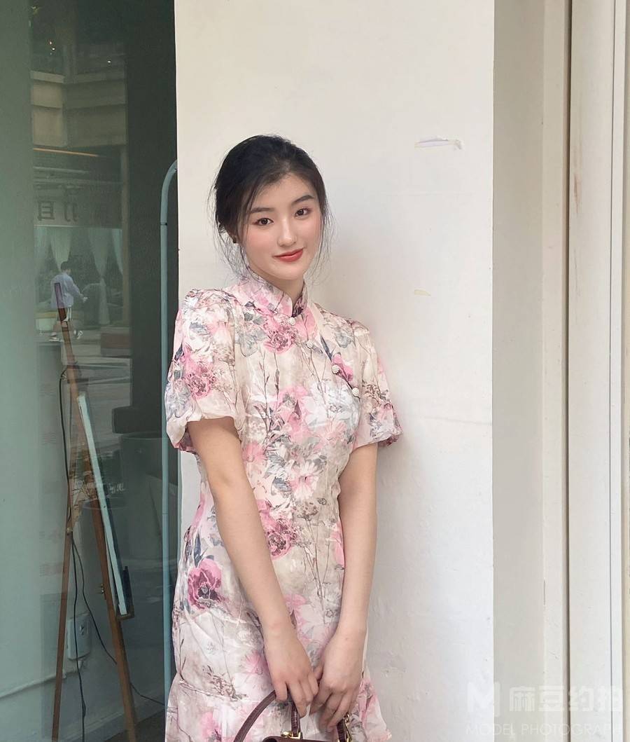 校园模特