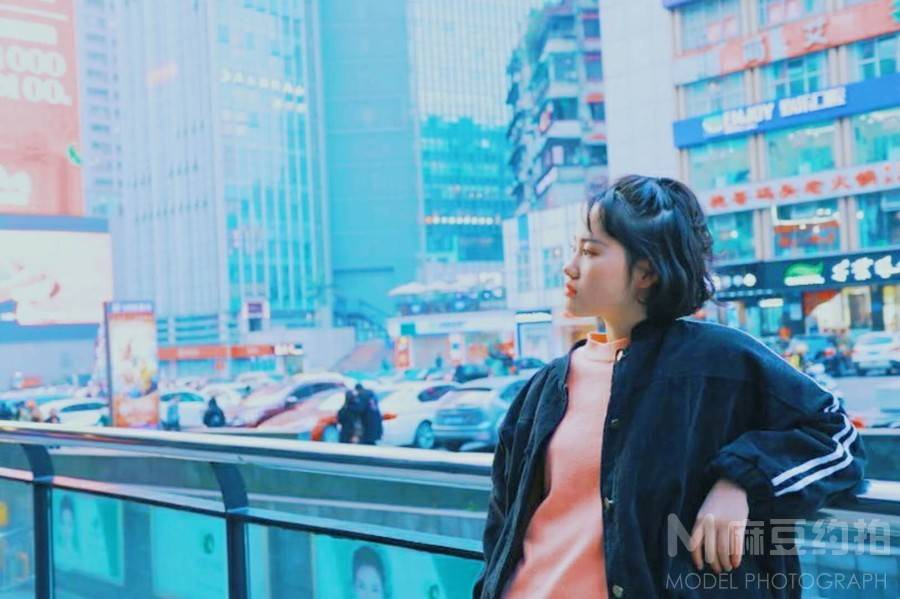 清新模特