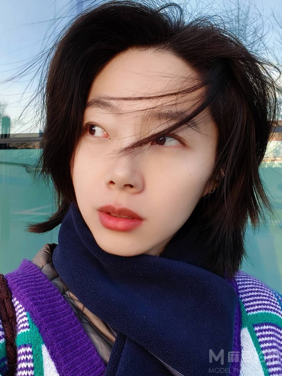 情绪模特