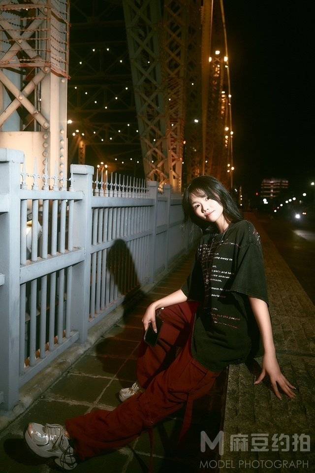 夜景模特