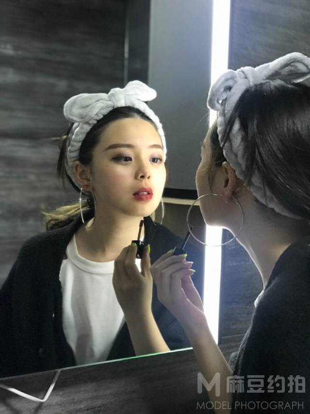 妆容模特