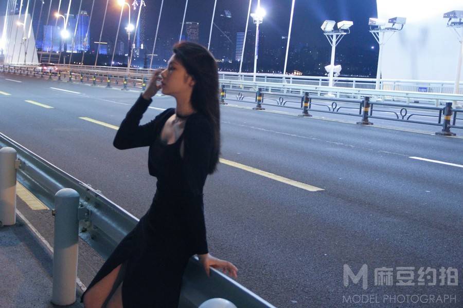 夜景模特