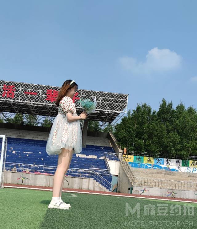 校园模特