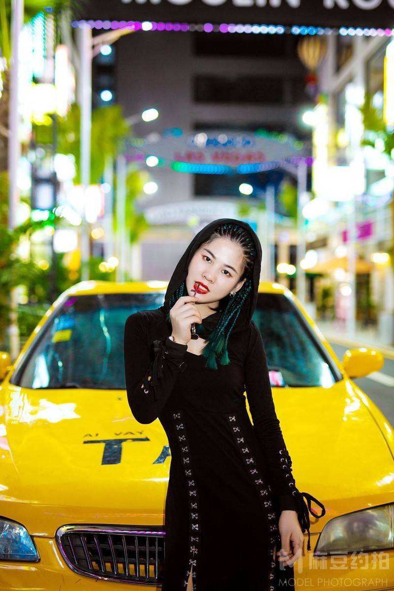 夜景模特