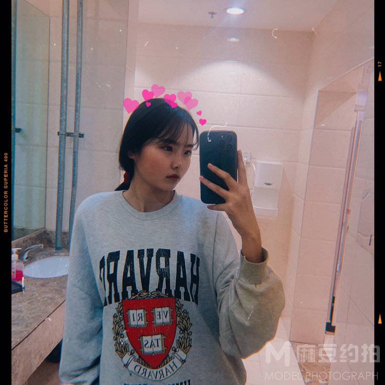 校园模特
