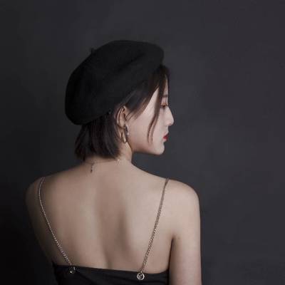 黑白模特
