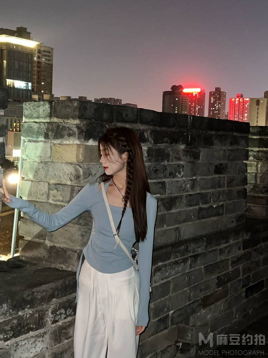 夜景模特