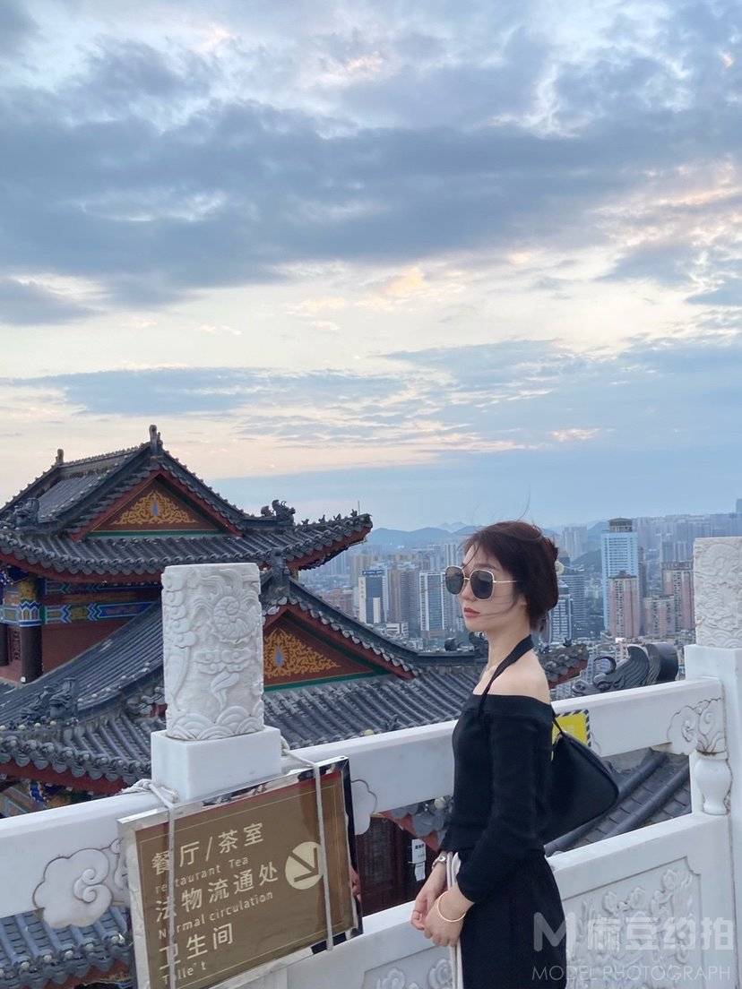 清新模特