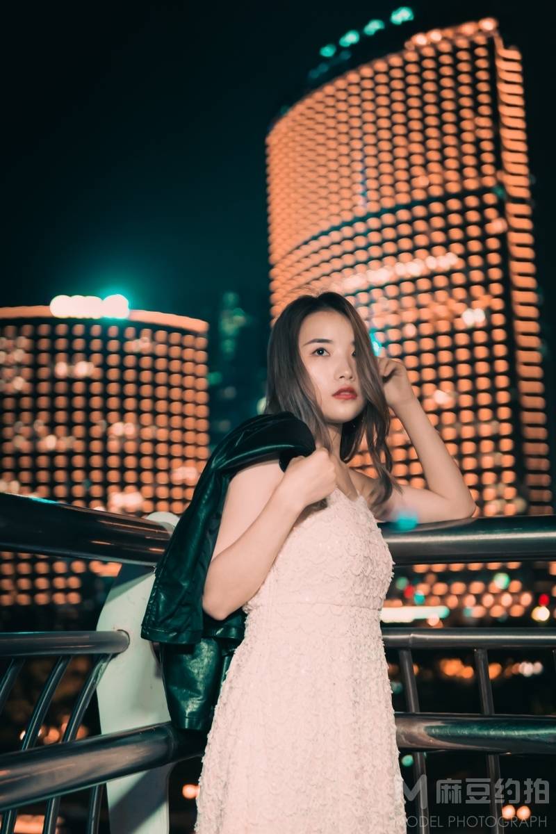 夜景模特