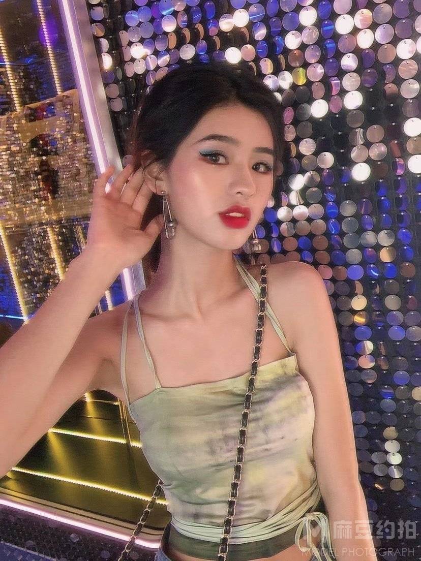 胶片模特