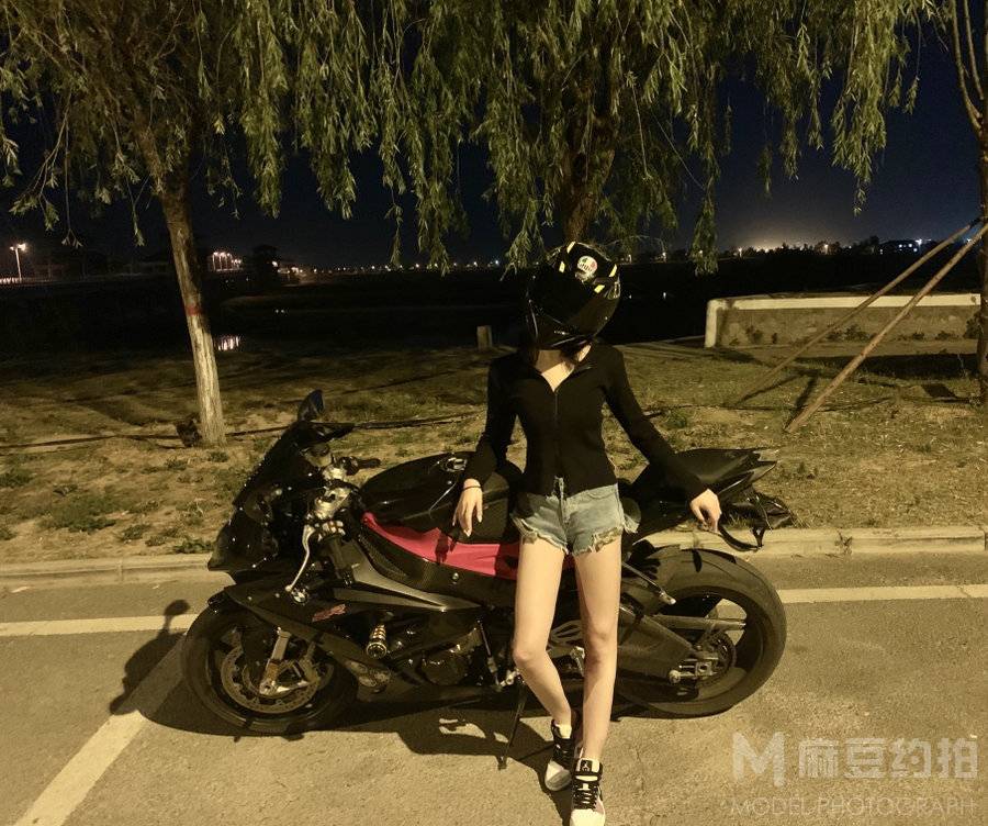 纪实模特
