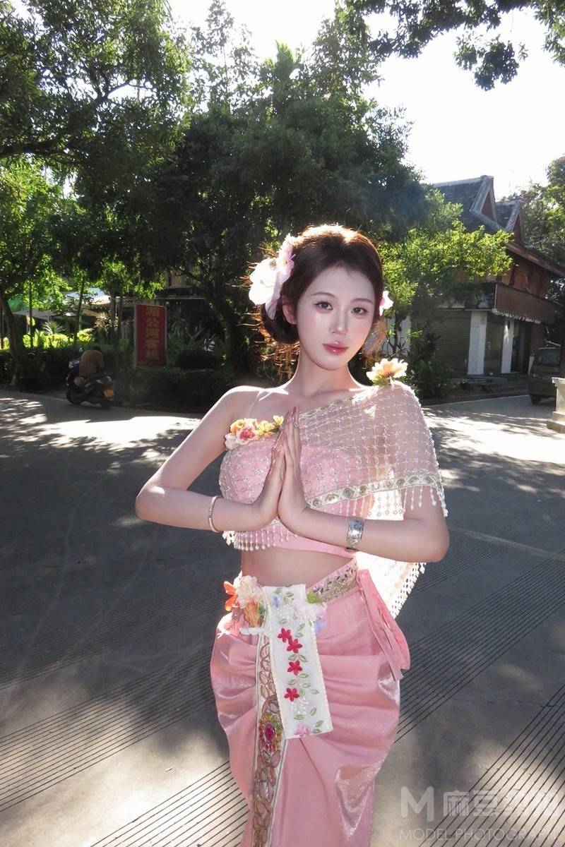 清新模特