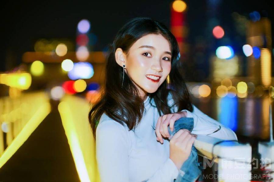 夜景模特