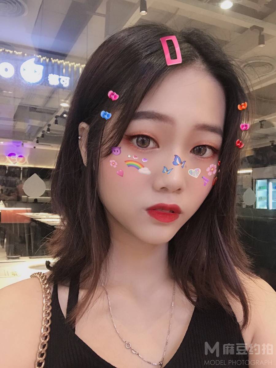妆容模特