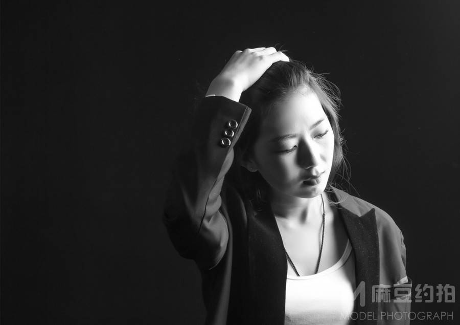 情绪模特