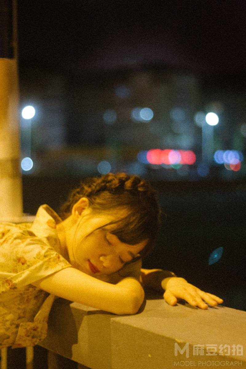 胶片模特