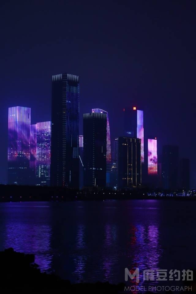 夜景模特