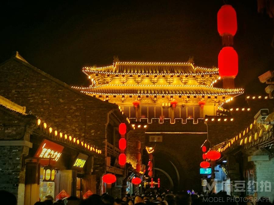 夜景模特