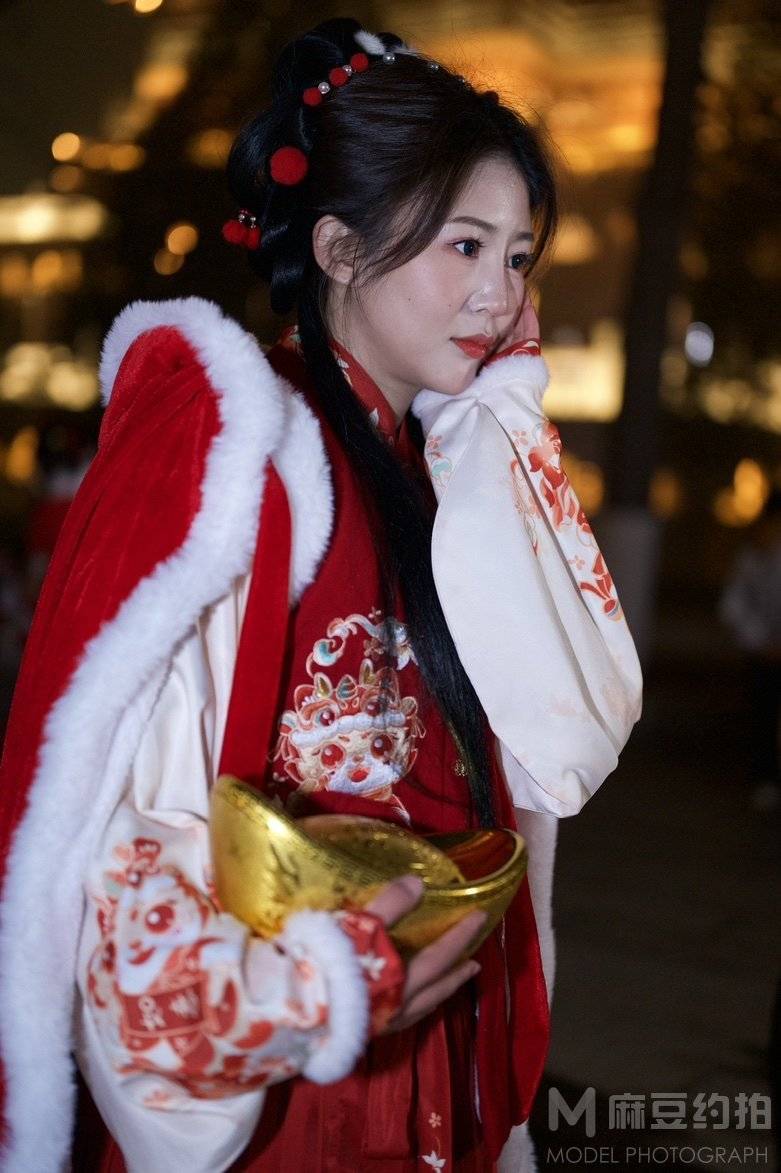 汉服模特