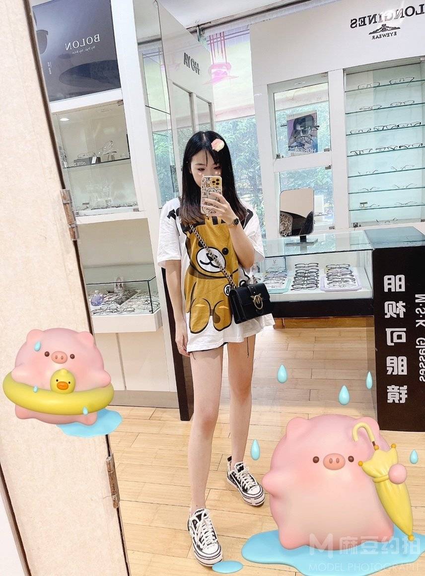 校园模特